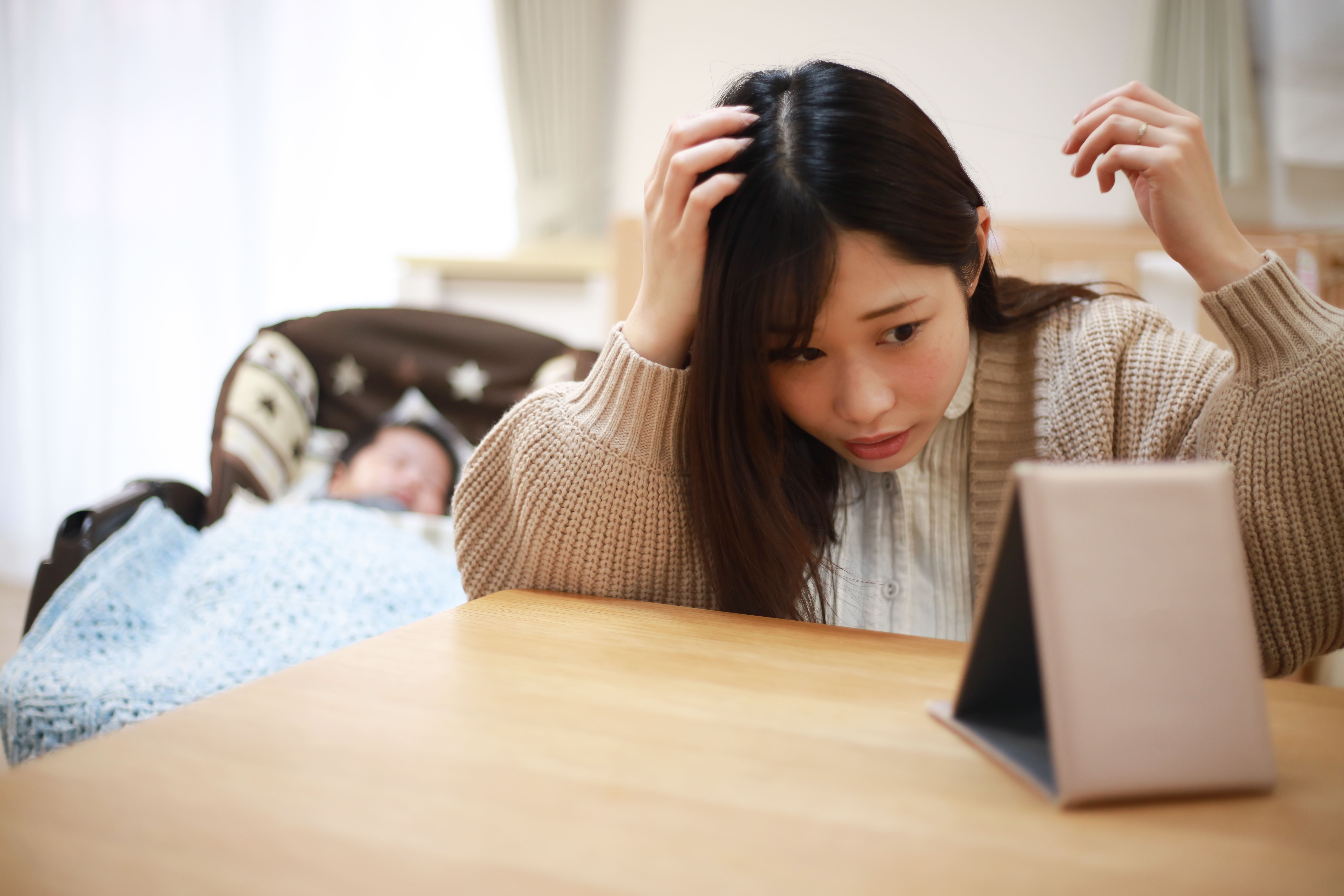 なぜ？産後に抜け毛が増える原因